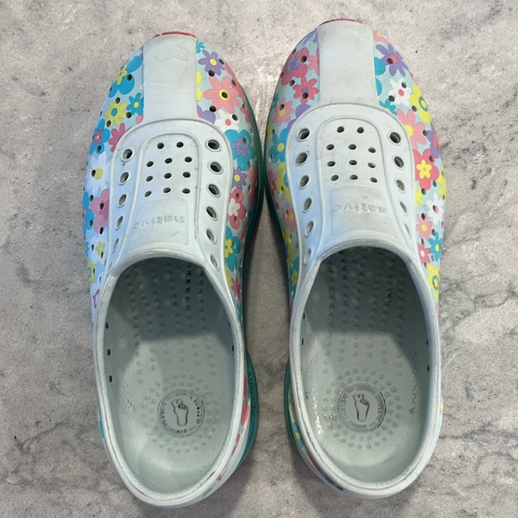 Native kids shoes size C13 - Picture 2 of 5